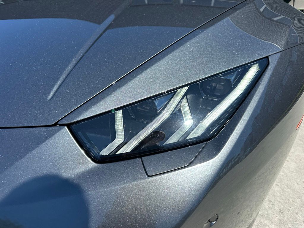 Thumbnail: 2016 Lamborghini Huracan - 14