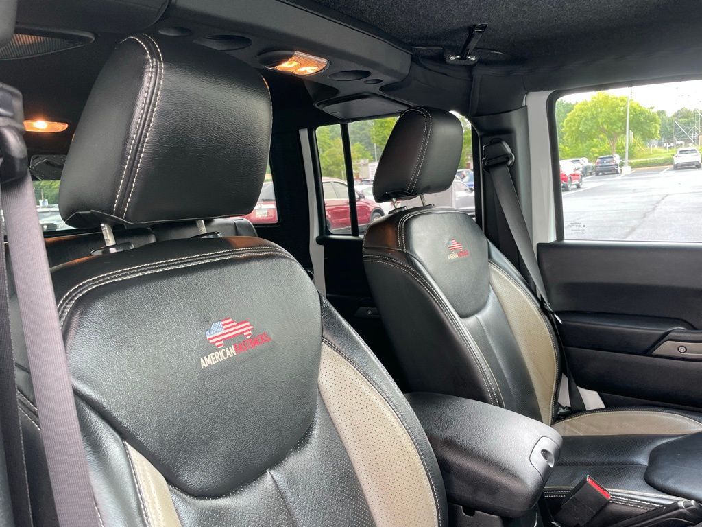 Thumbnail: 2018 Jeep Wrangler - 29