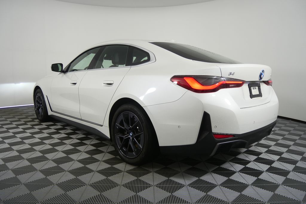 Thumbnail: 2023 BMW i4 - 5