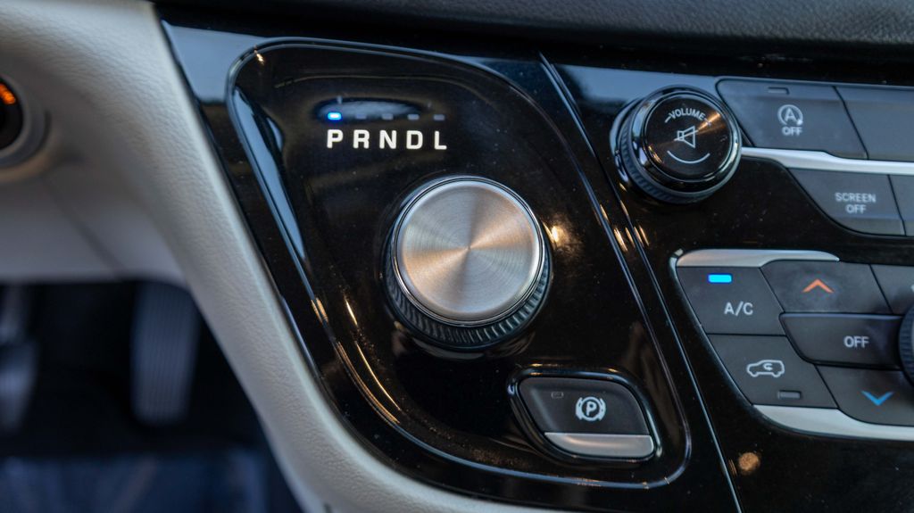 Used 2017 Chrysler Pacifica Touring L 4D Passenger Van