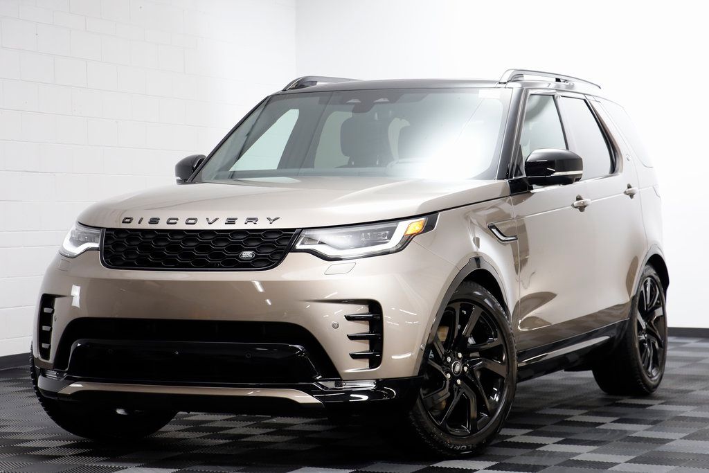 2025 Land Rover Discovery P300 Dynamic SE AWD