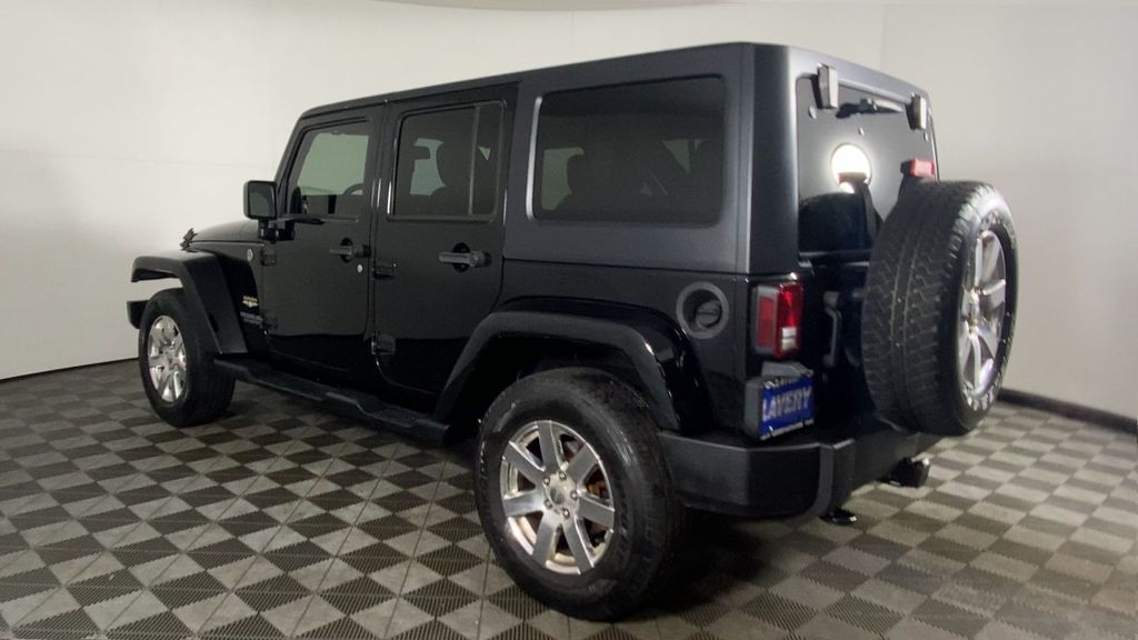 2013 Jeep Wrangler Unlimited Sahara 7