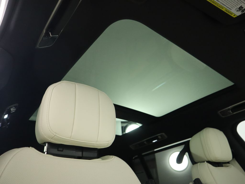 Thumbnail: 2026 Land Rover Range Rover - 20