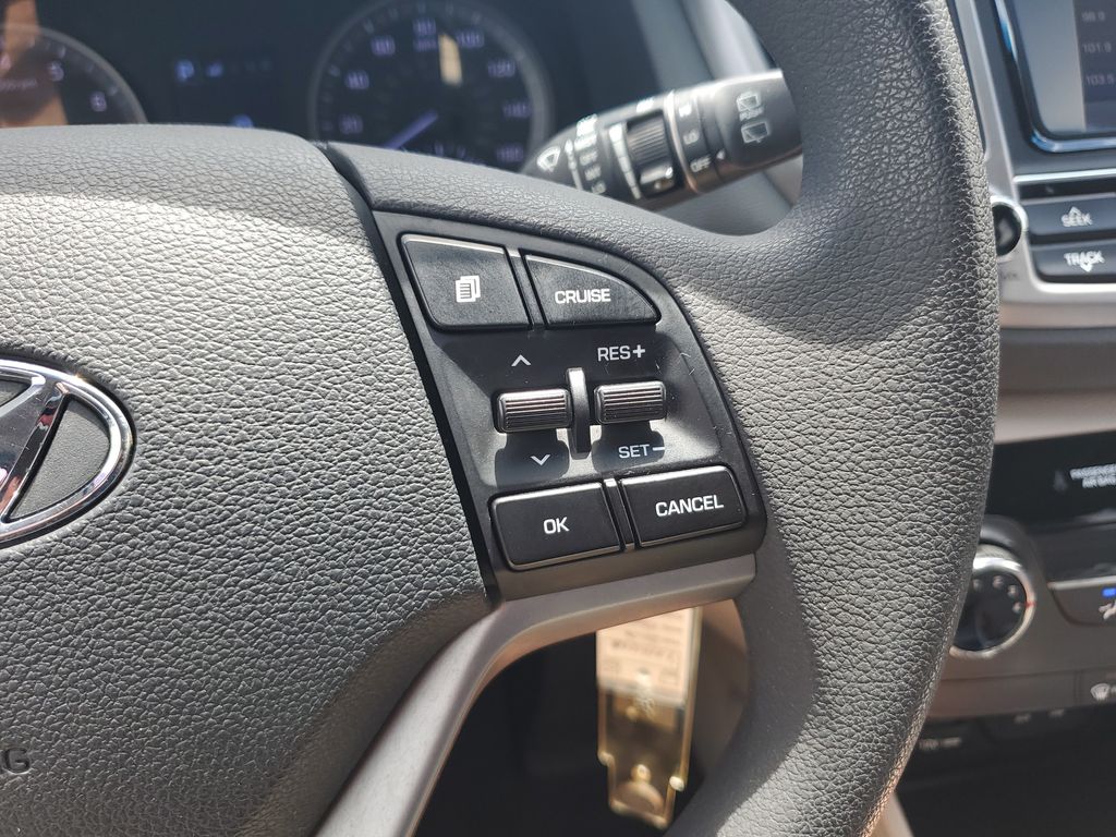 Used 2017 Black Hyundai SE image 20