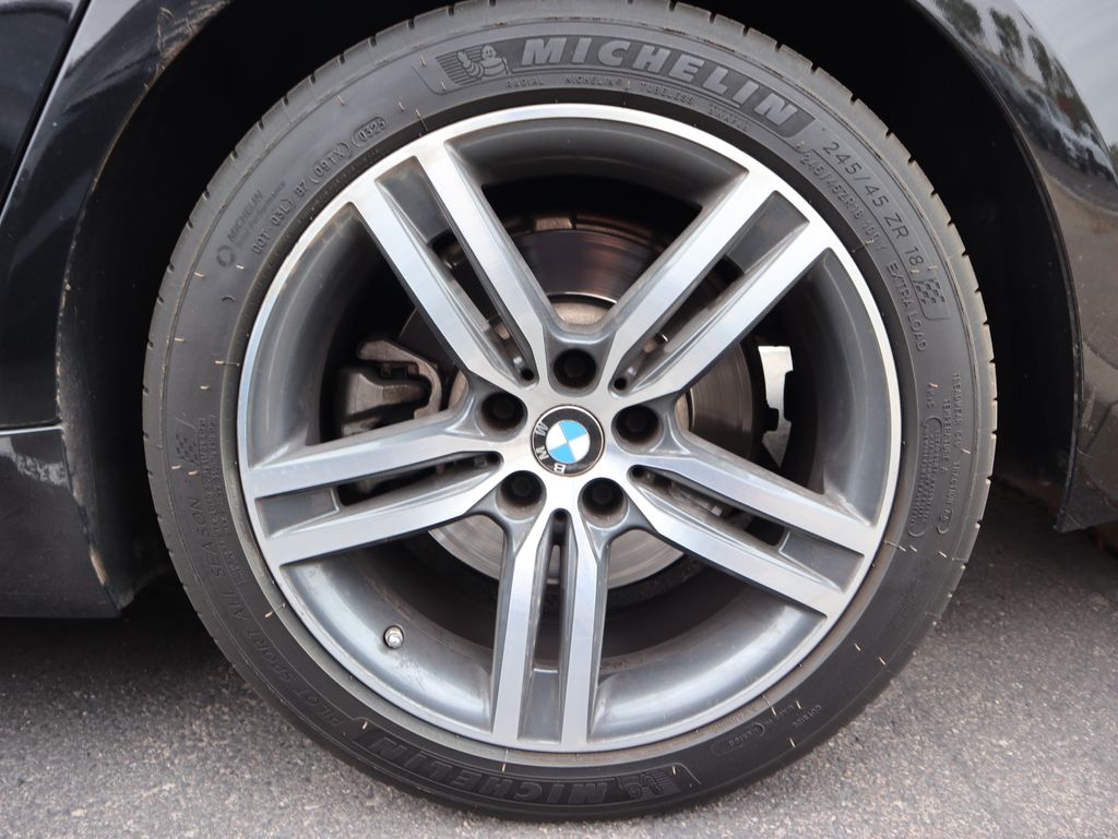 Thumbnail: 2021 BMW 5 Series - 17