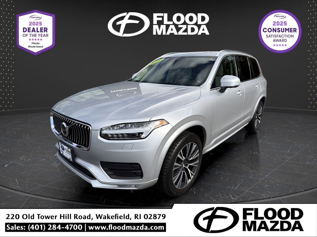 2022 Volvo XC90 T6 Momentum 7-Passenger AWD