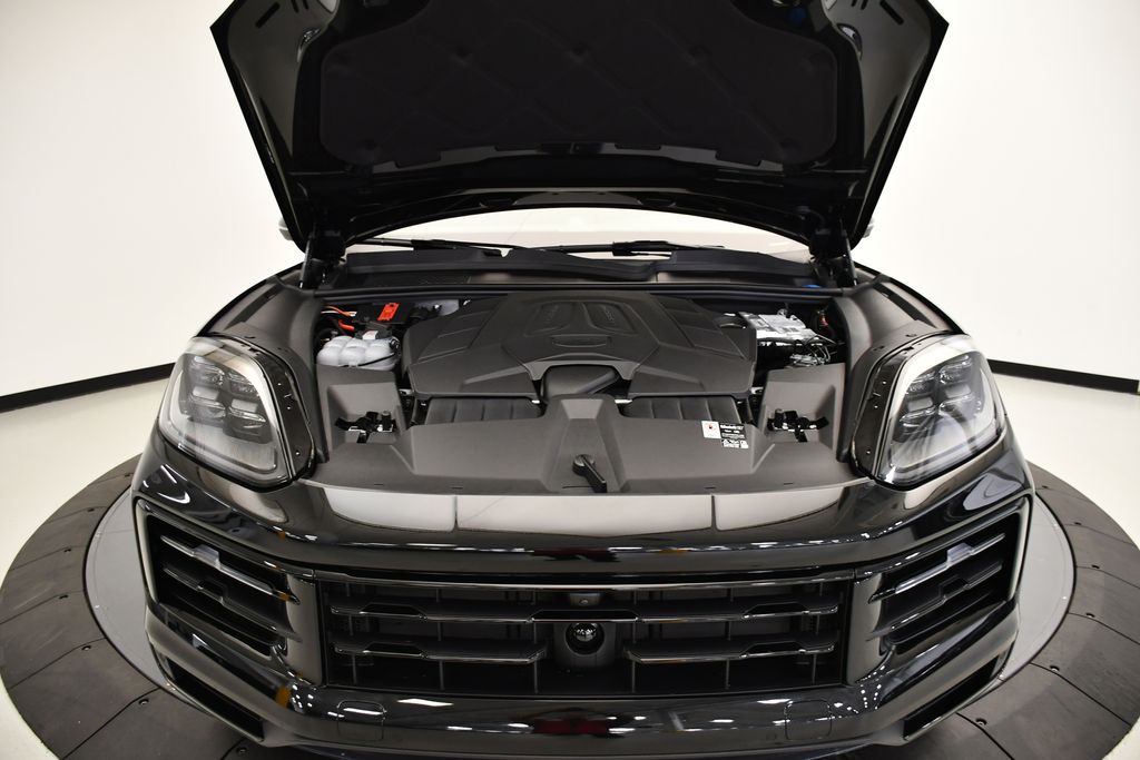 Thumbnail: 2025 Porsche  - 12