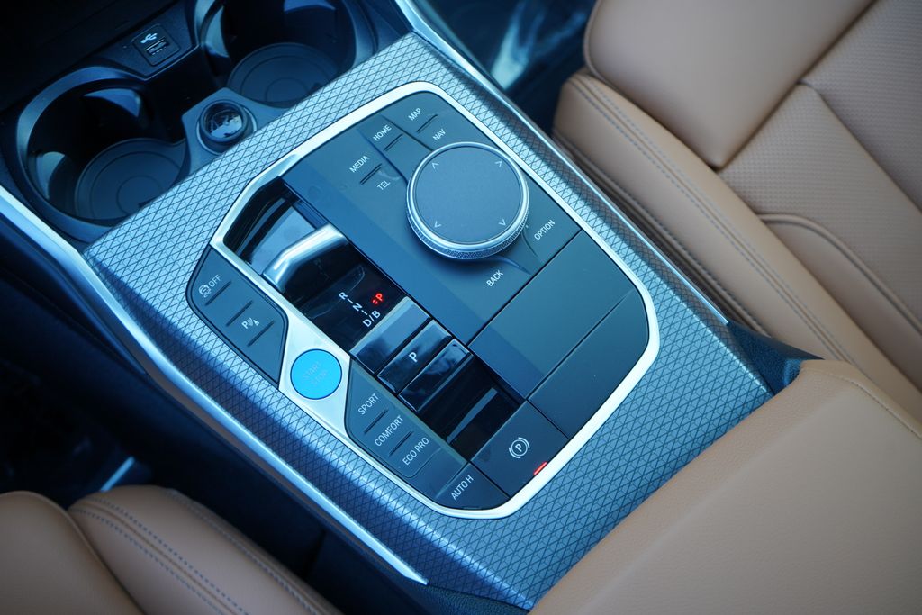 2025 BMW i4 eDrive40 19