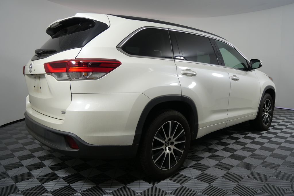 2018 Toyota Highlander SE 4