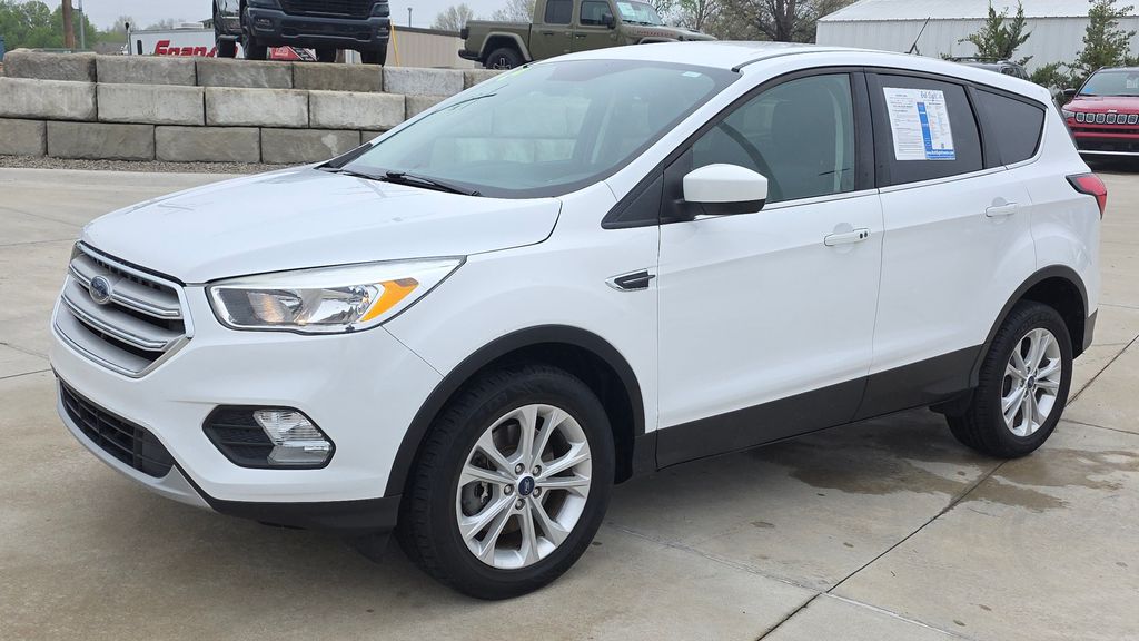 Oxford White 2019 Ford Escape SE AWD SUV / Crossover All-Wheel Drive 6-Speed Automatic