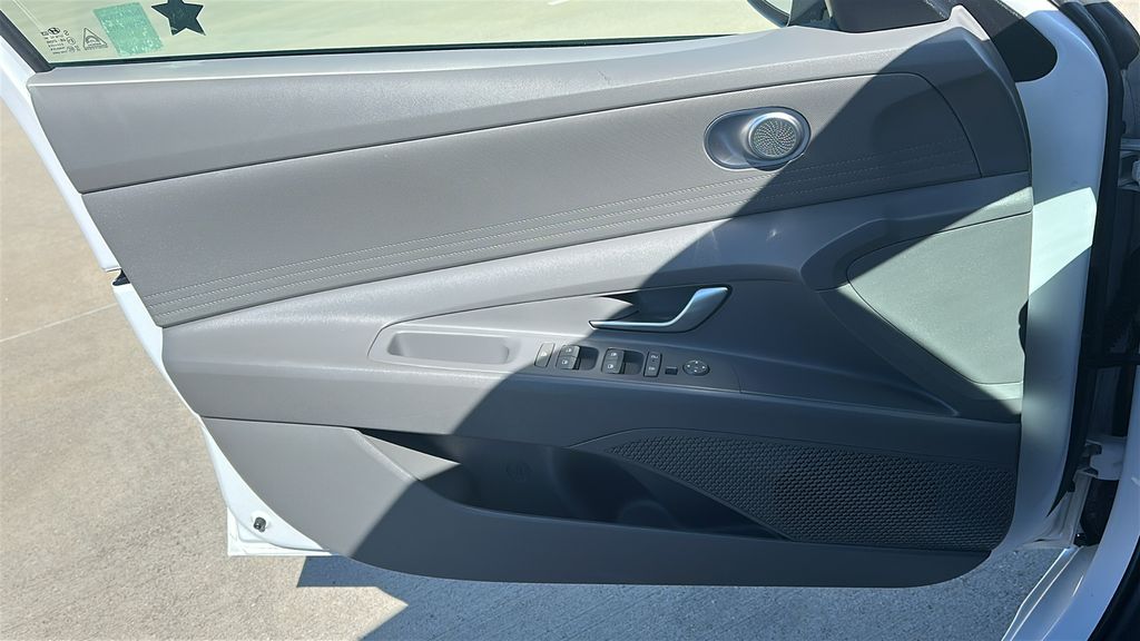 2024 Hyundai Elantra SE White at Classic Elite Chevrolet Sugar Land