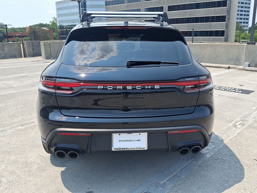 Thumbnail: 2026 Porsche Macan - 9