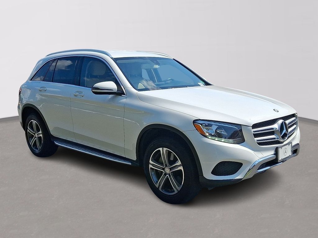 Thumbnail: 2017 Mercedes-Benz GLC - 3