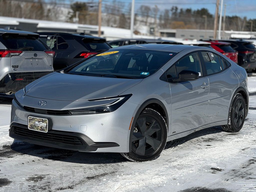 2025 Toyota Prius LE AWD