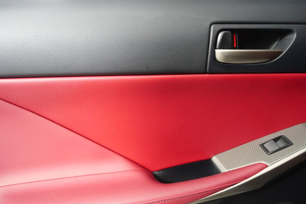 2018 Lexus IS 300 14