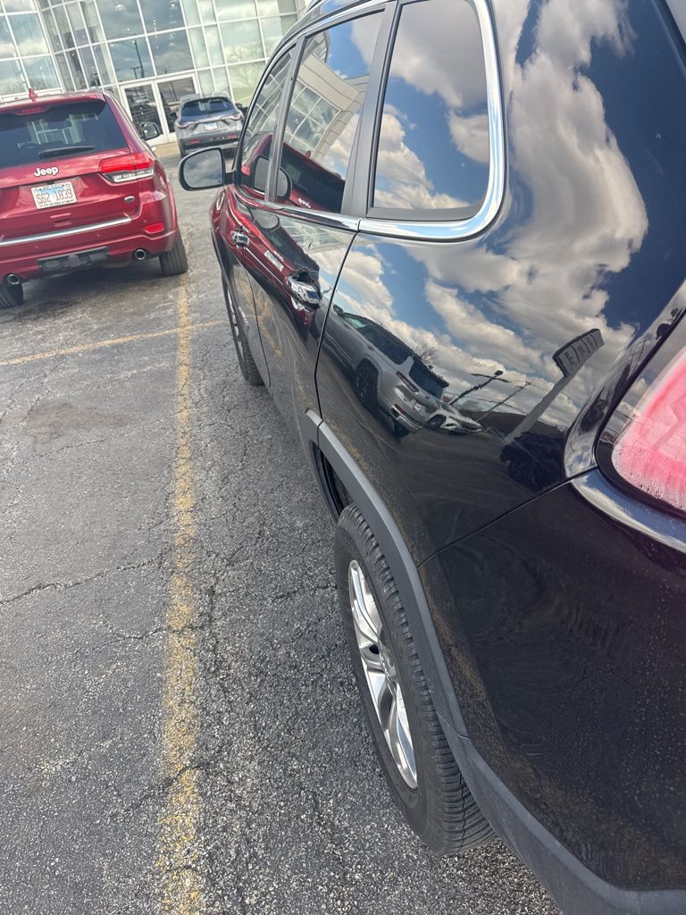 View vehicle photo 2