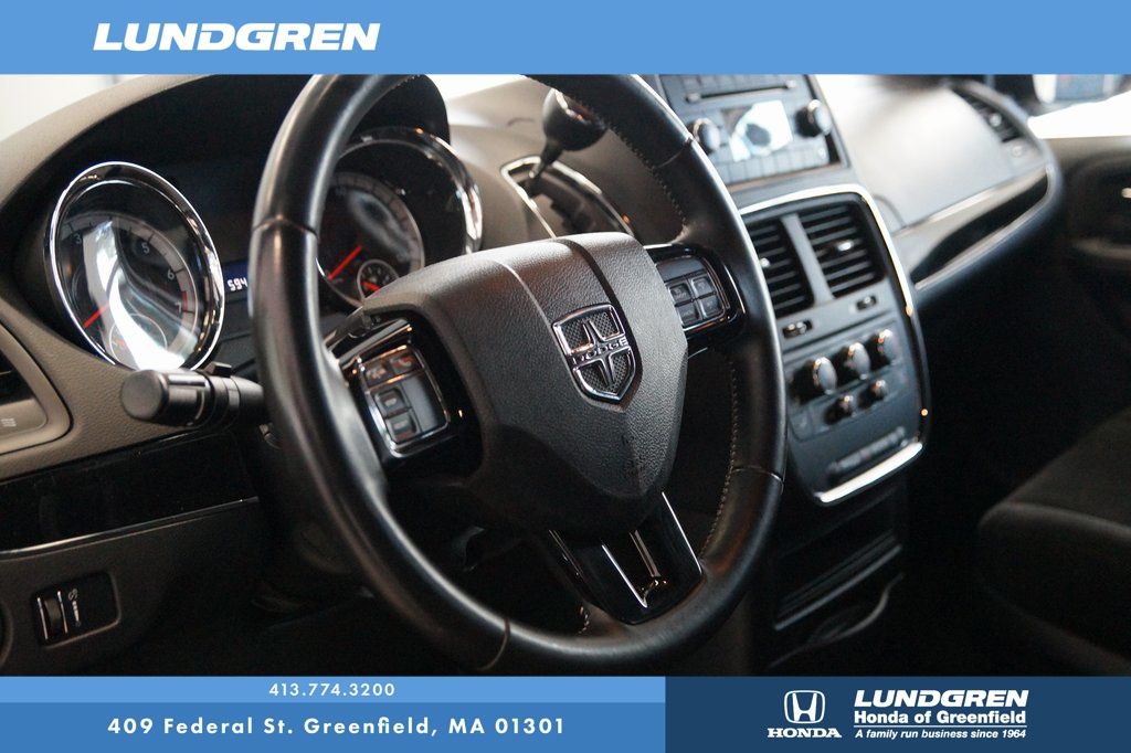 2015 Dodge Grand Caravan SE 9