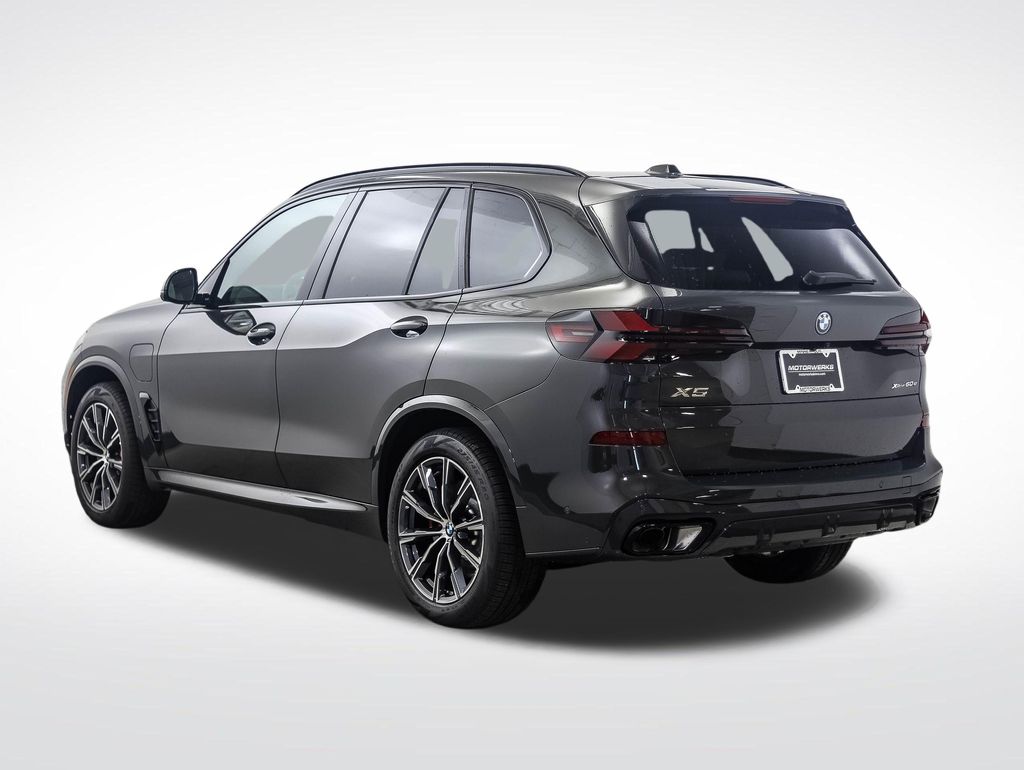 Thumbnail: 2026 BMW X5 - 3