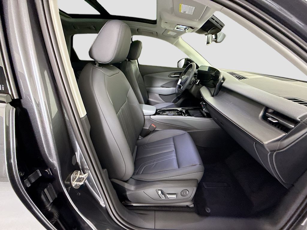 Thumbnail: 2026 Audi Q3 - 21