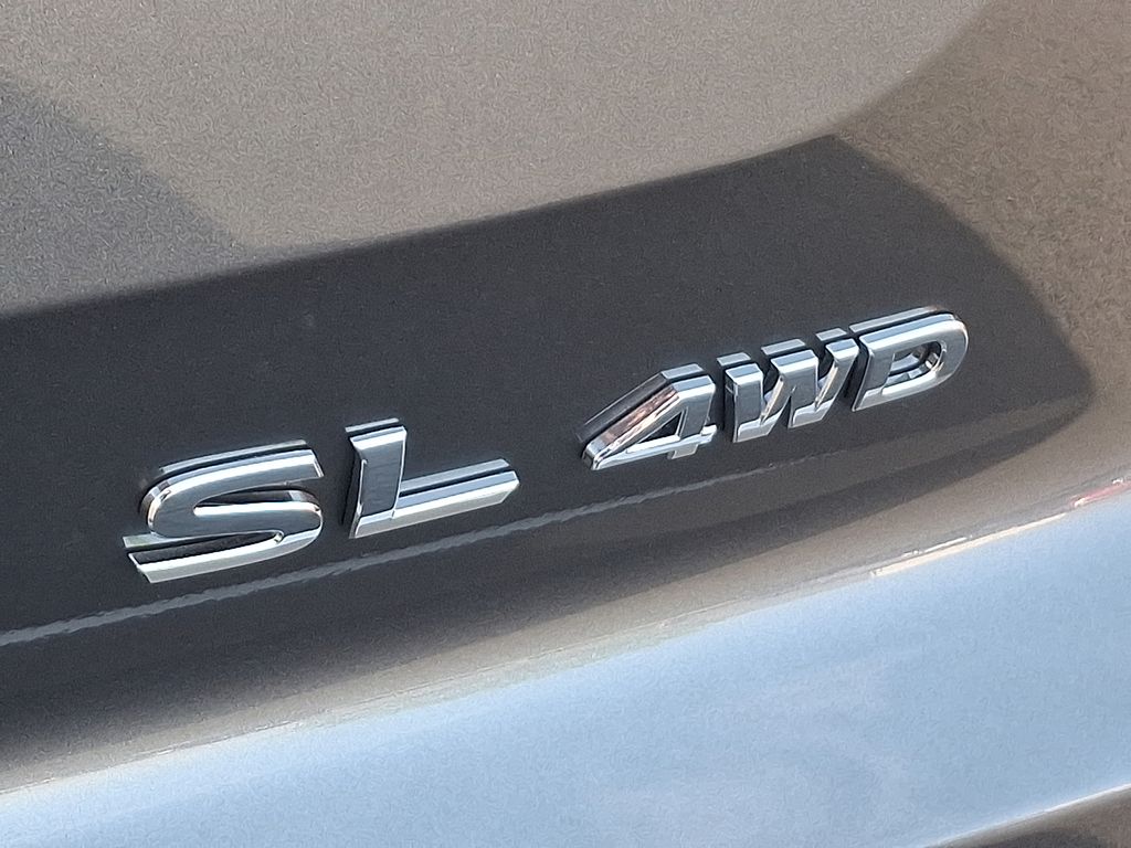 2025 Nissan Pathfinder SL 12
