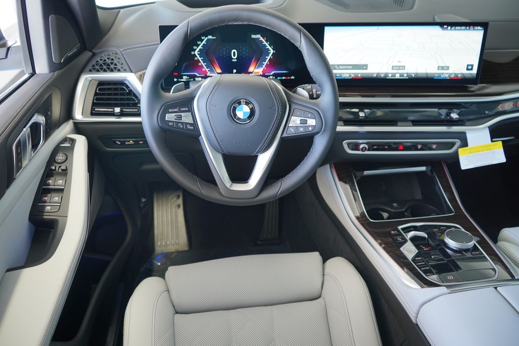 Thumbnail: 2026 BMW X5 - 16