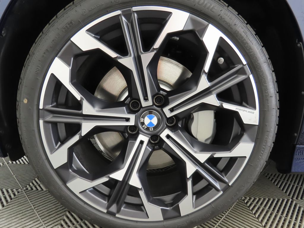 Thumbnail: 2026 BMW 3 Series - 30