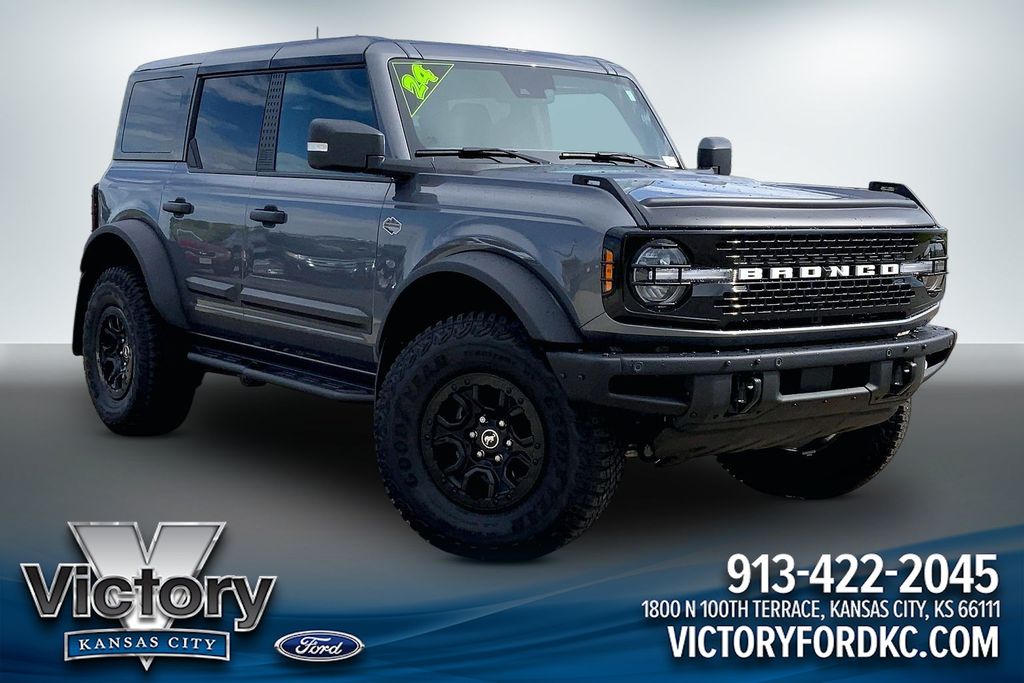 Carbonized Gray Metallic 2024 Ford Bronco SUV / Crossover Four-Wheel Drive Automatic