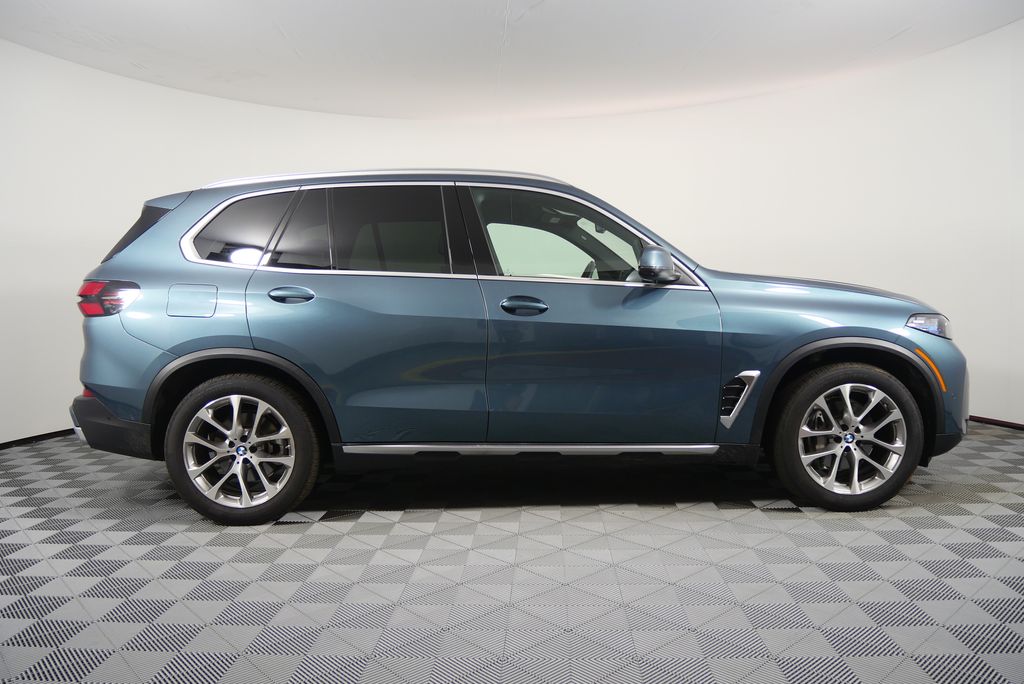Thumbnail: 2025 BMW X5 - 2