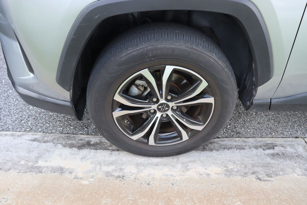 2019 Toyota RAV4 LE 4