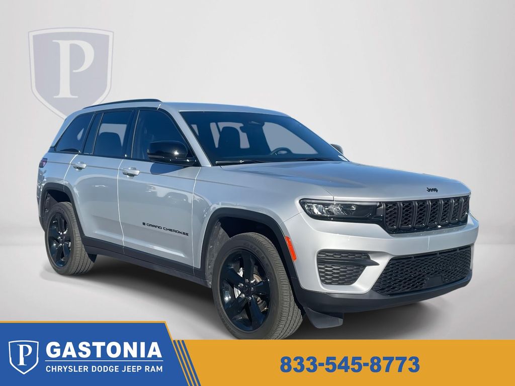 2025 Jeep Grand Cherokee Altitude