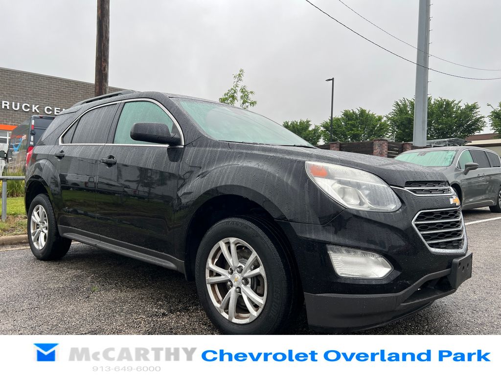 2017 Chevrolet Equinox LT's photo