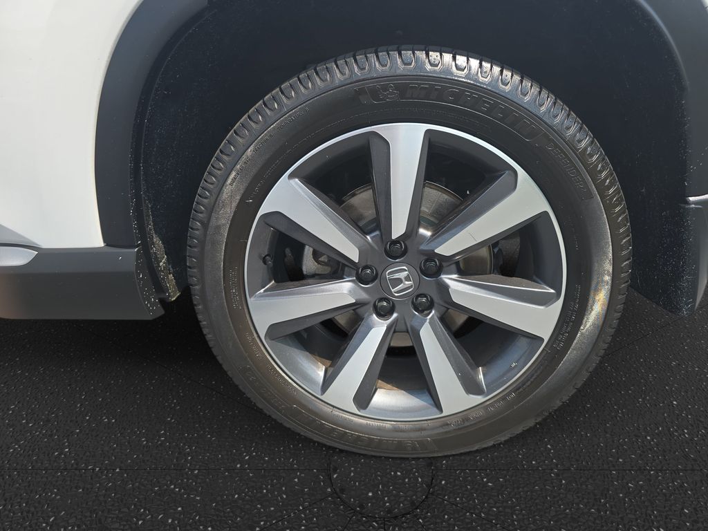 Used 2025 Honda Pilot SUV