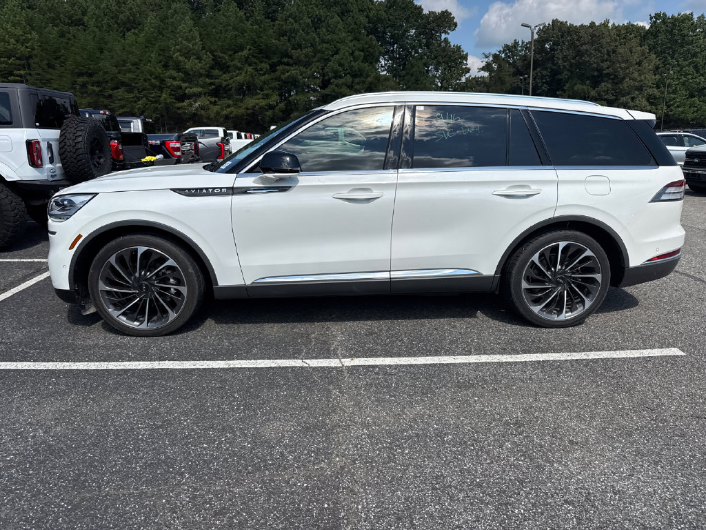 2020 White Lincoln Aviator Reserve AWD SUV