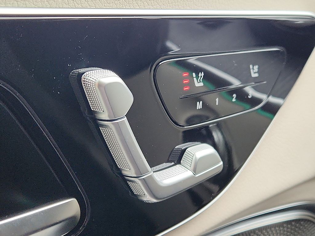 Thumbnail: 2026 Mercedes-Benz GLC - 14