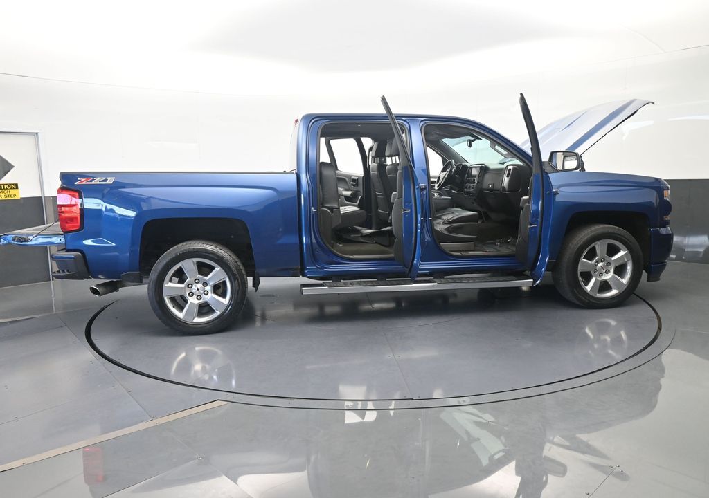 Used 2016 Deep Ocean Blue Metallic Chevrolet LT image 58