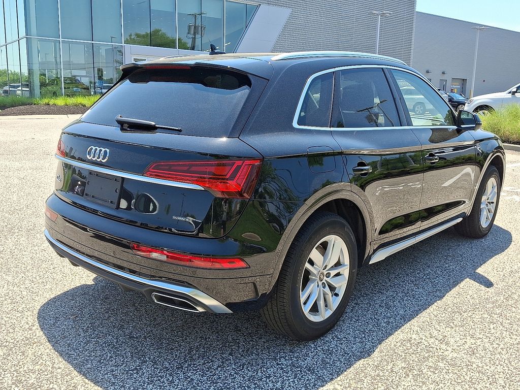 Thumbnail: 2023 Audi Q5 - 6