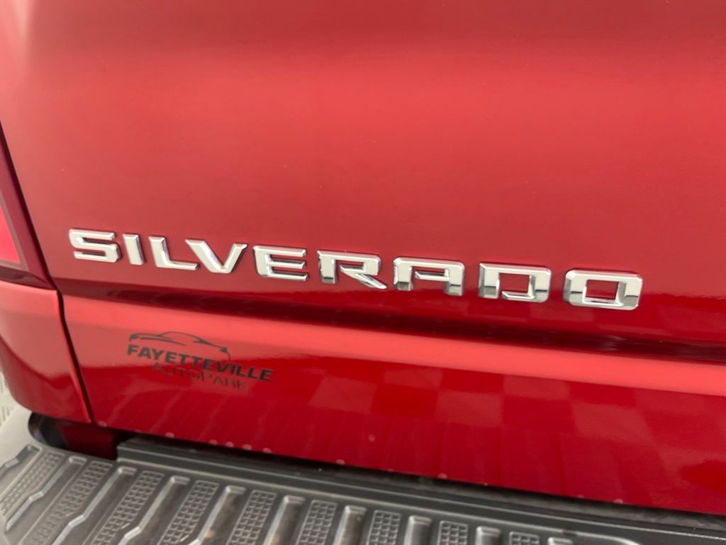 Thumbnail: 2025 Chevrolet Silverado 1500 - 21