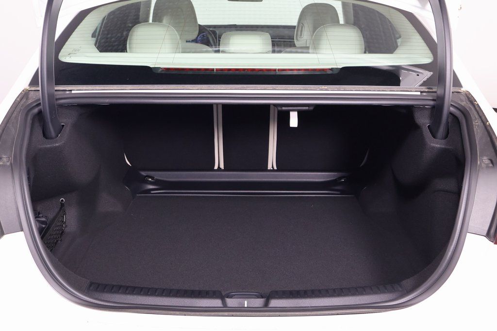 Thumbnail: 2026 Mercedes-Benz E-Class - 8