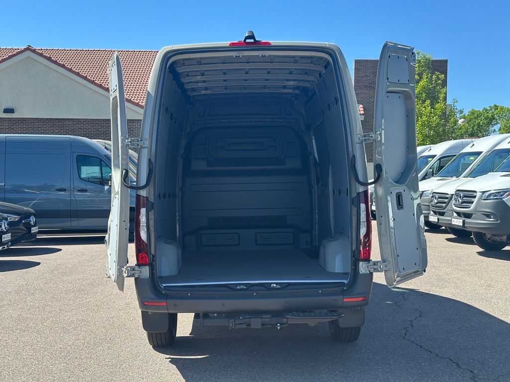 2024 Mercedes-Benz Sprinter 2500 Cargo 144 WB 20