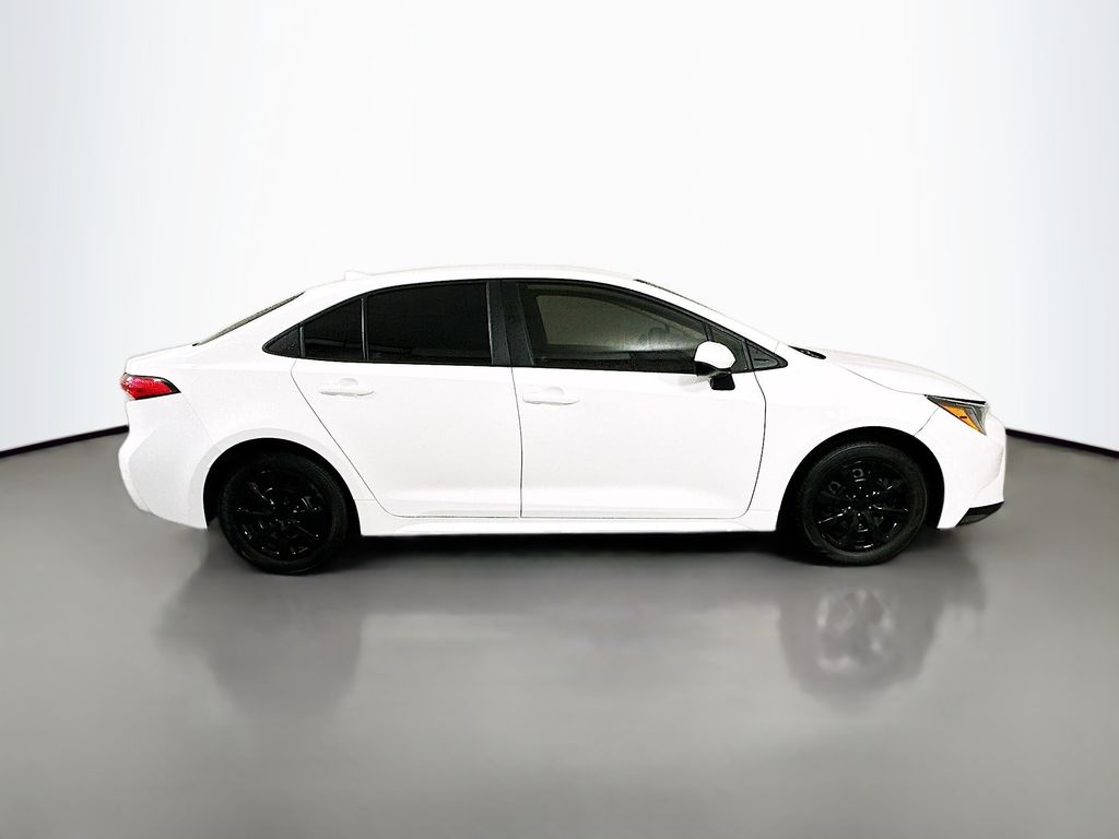 Thumbnail: 2022 Toyota Corolla - 4