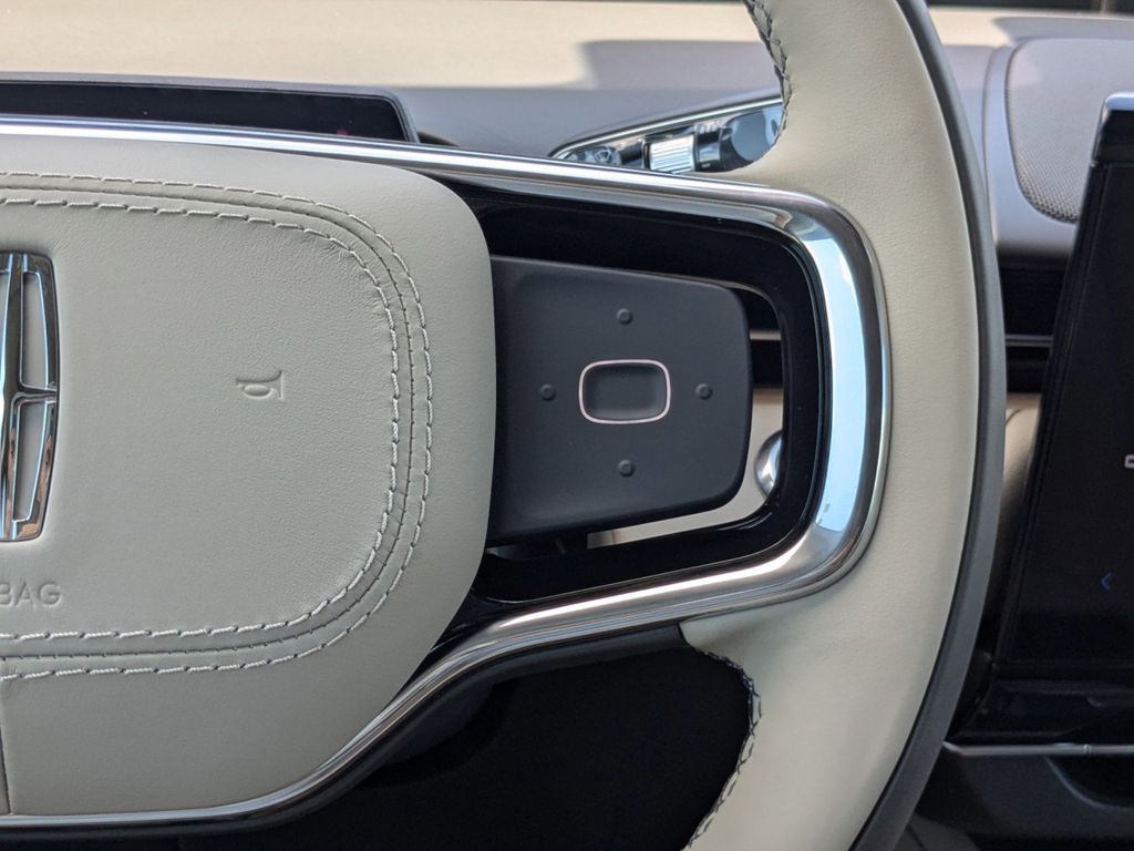 2025 Lincoln Nautilus Hybrid Reserve