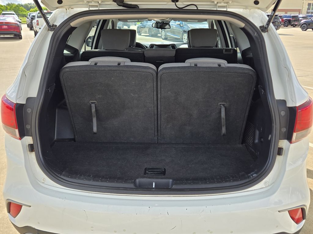 2017 Hyundai Santa Fe SE - 9