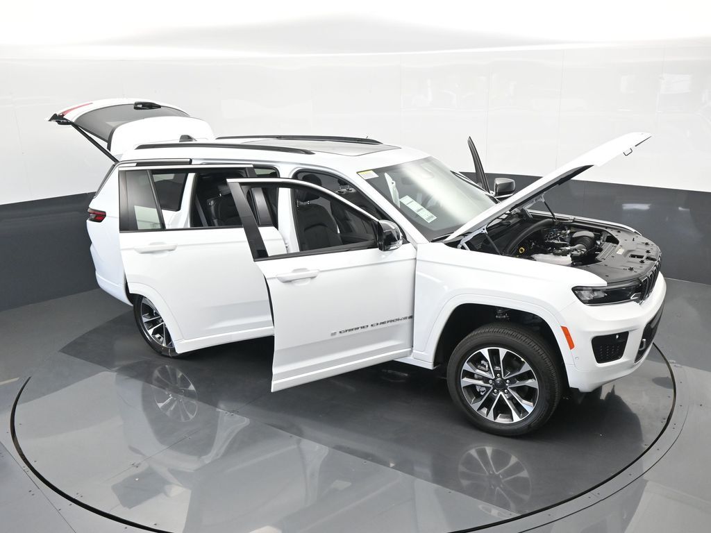 Used 2024 Bright White Clearcoat Jeep Overland image 62