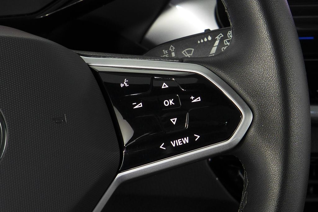 Thumbnail: 2023 Volkswagen ID.4 - 29