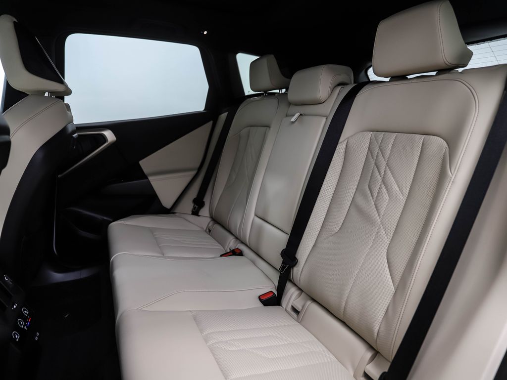 2025 BMW X3 3.0i 22