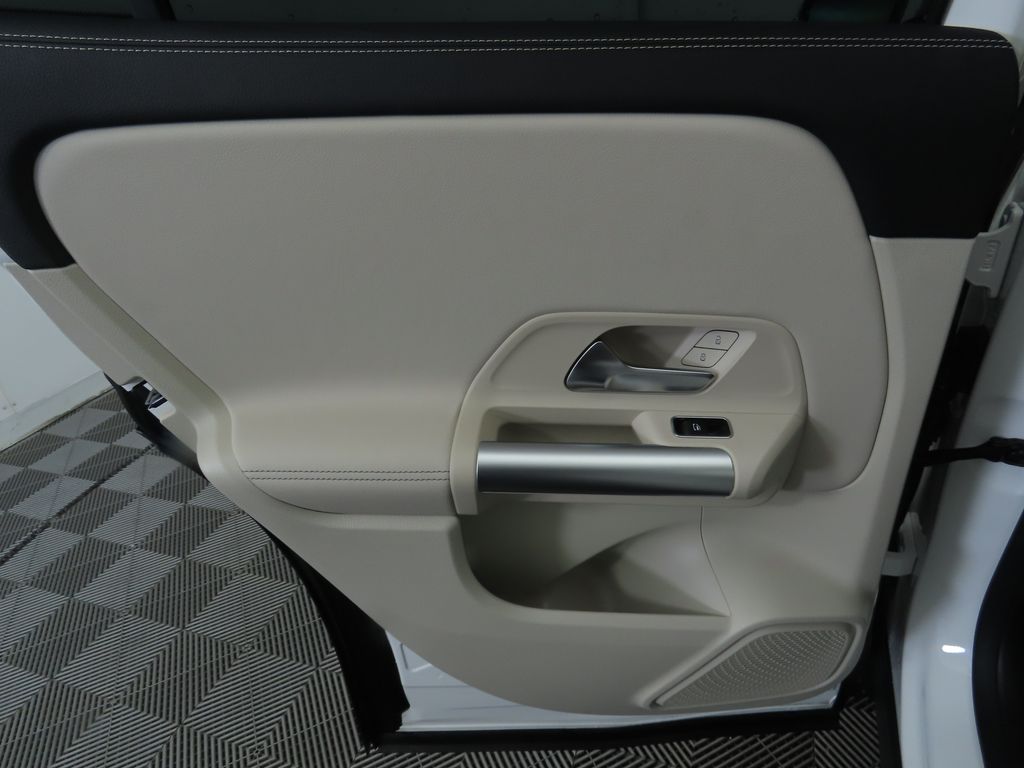 Thumbnail: 2025 Mercedes-Benz GLA - 26