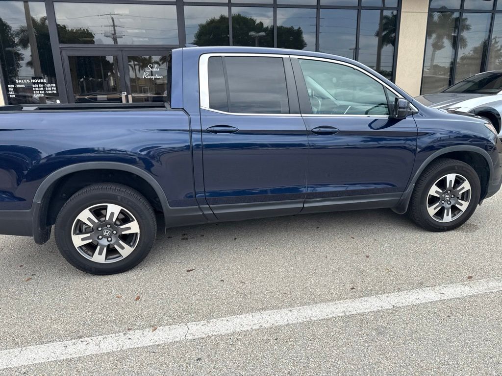 Used 2017 Blue Honda RTL image 12