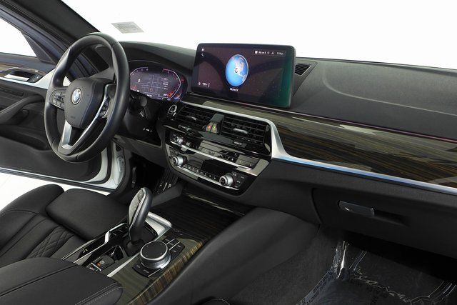 2022 BMW 5 Series 530i 13