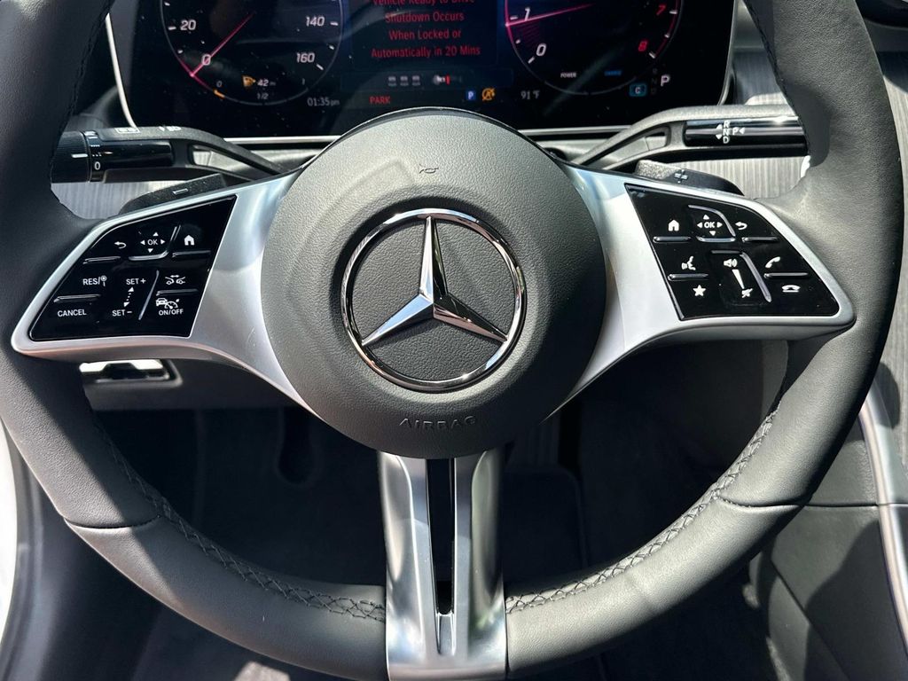 Thumbnail: 2025 Mercedes-Benz C-Class - 15