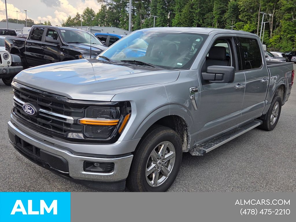 Used 2025 Silver Ford XLT image 4